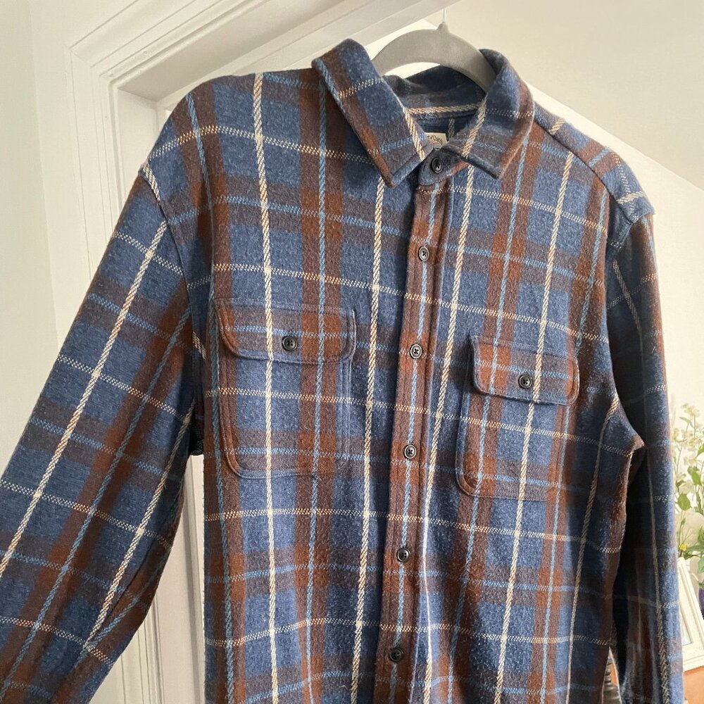 Faherty medium-long sleeve (brown/blue)